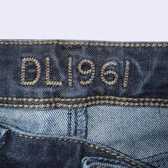DL1961 Premium Denim Jeans
Size 29 • Dark Wash • Straight Leg - Picture 5 of 6